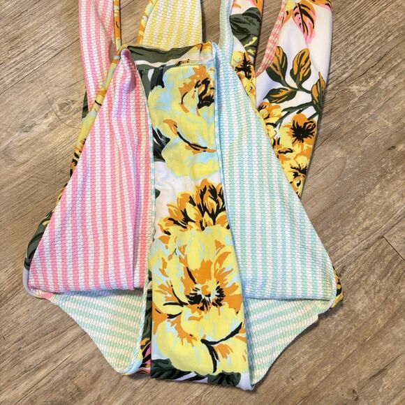 Maaji M STRIPES Floral Kristin Reversible Swimsuit * FLAWED* Seam Repair 1/4 In - Picture 4 of 14